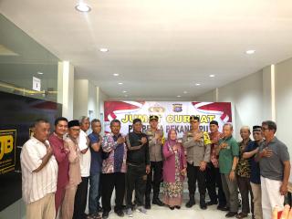 Jelang Pemilu 2024 Polresta Pekanbaru Gelar Jumat Curhat untuk Tampung Keluhan Warga